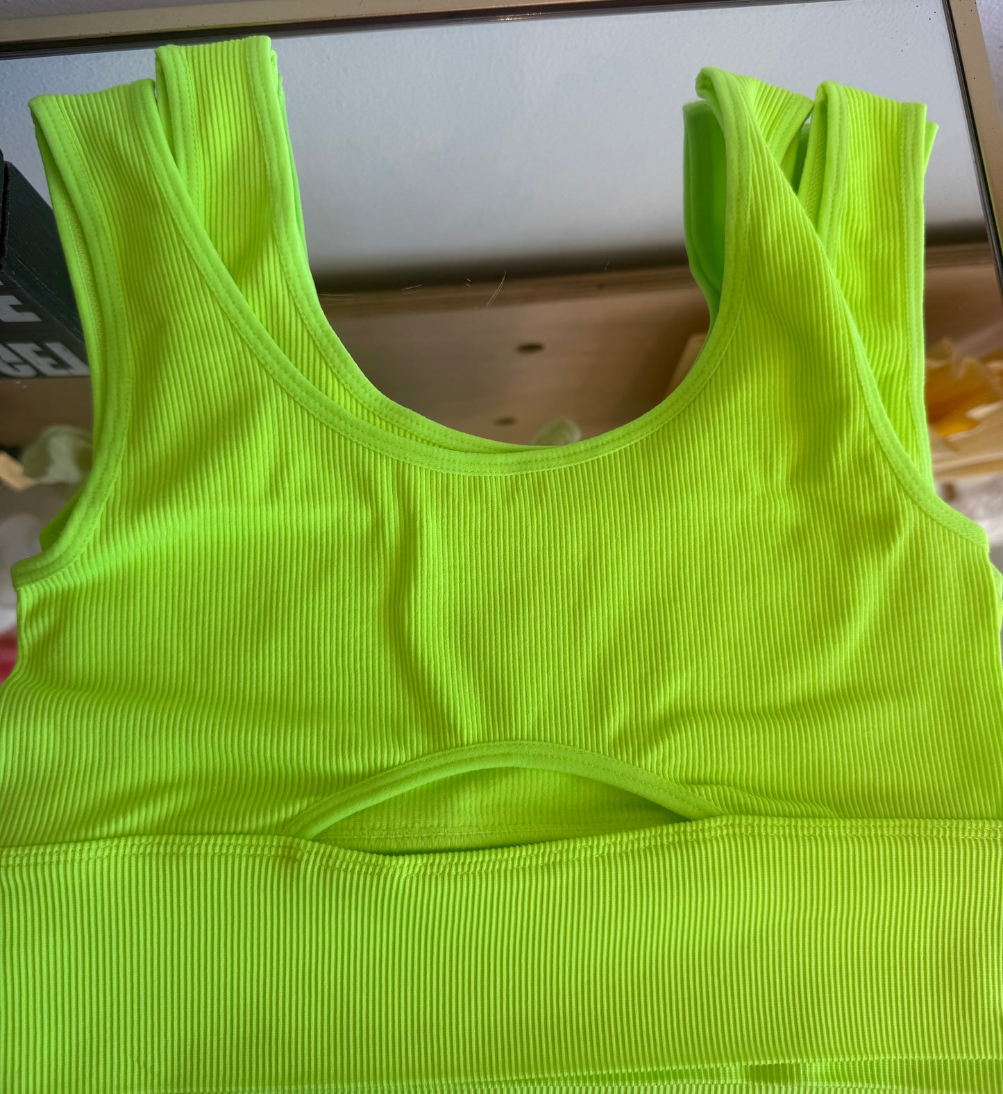 Neon Seamless Crop