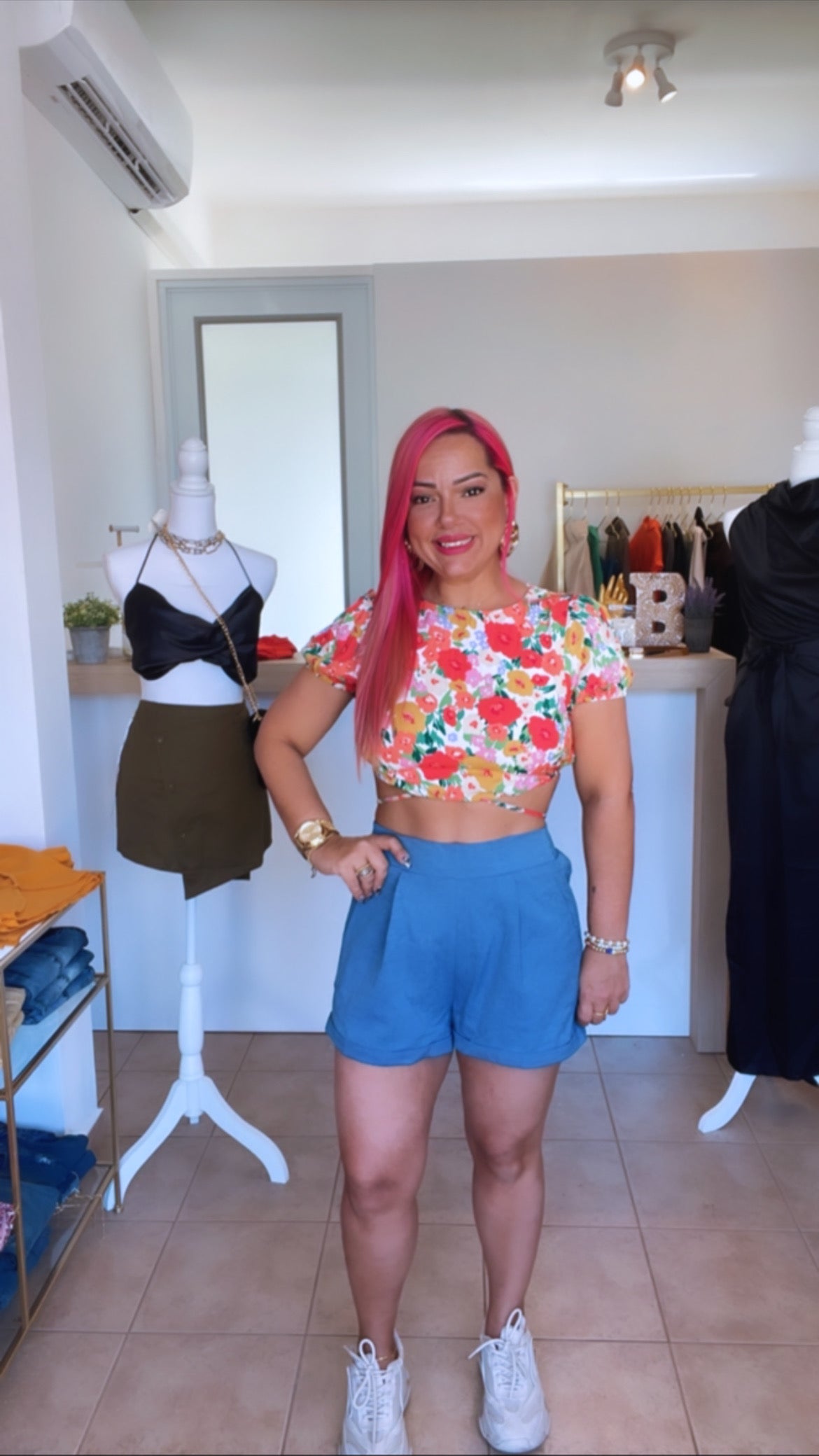 Pleated Side Pocket Short